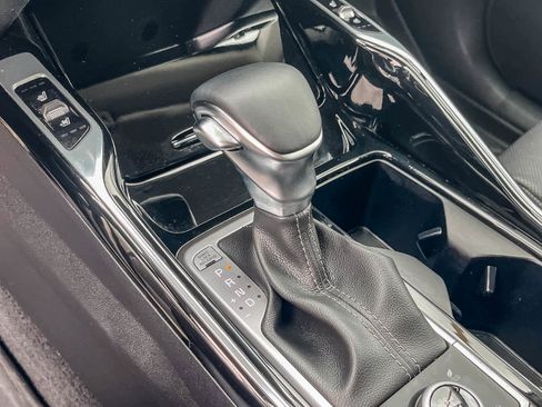 Used 2023 Kia Sorento SX image 18