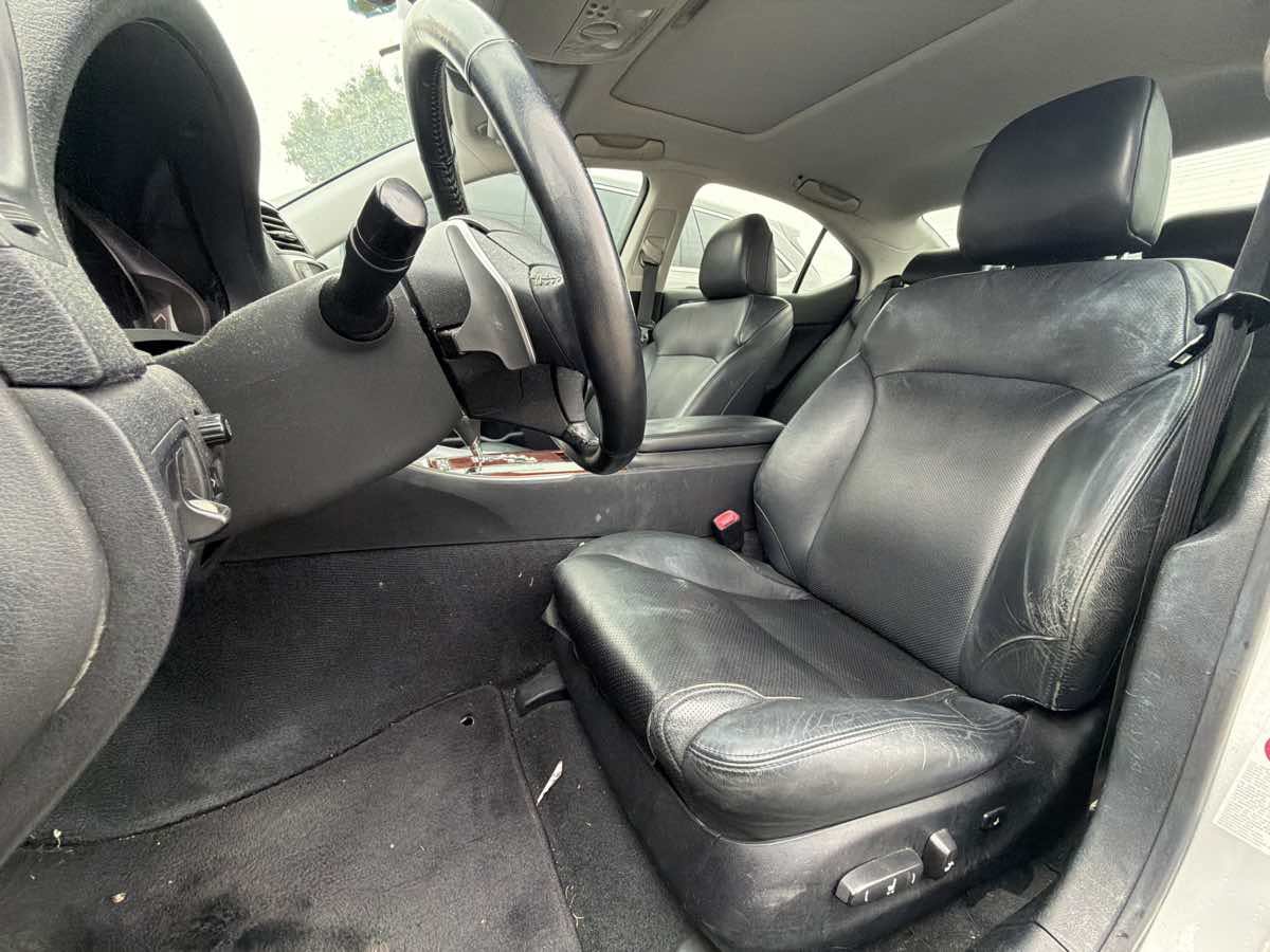 Used 2008 Lexus IS 250 w/ Premium Pkg RWD image 6