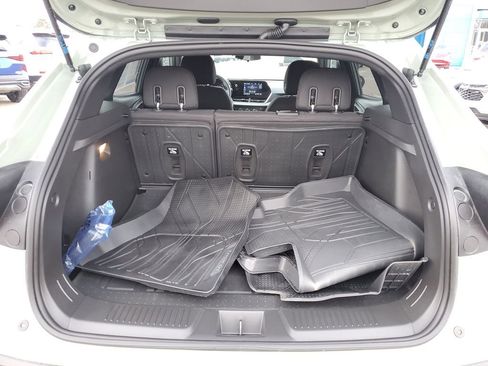 Used 2024 Chevrolet Trax RS image 29