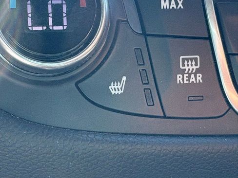 Used 2020 Chevrolet Equinox LT w/ Midnight Edition image 14