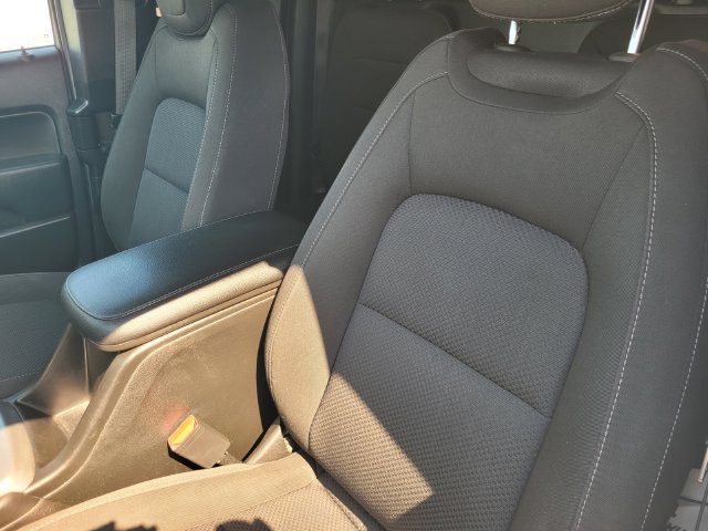 Used 2022 Chevrolet Colorado LT w/ Safety Package RWD image 12