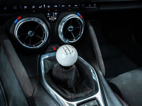 Used 2017 Chevrolet Camaro ZL1 RWD image 28