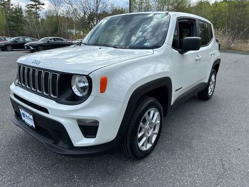 Used 2023 Jeep Renegade Latitude AWD/4WD image 1