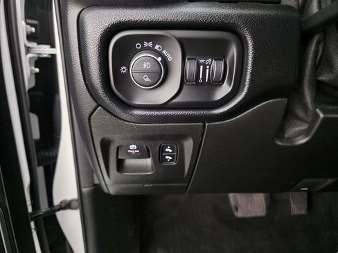 Certified 2020 RAM 1500 Laramie w/ Off Road Group image 26