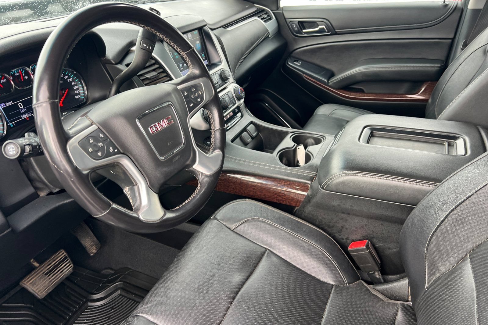 Used 2020 GMC Yukon SLT AWD/4WD image 11
