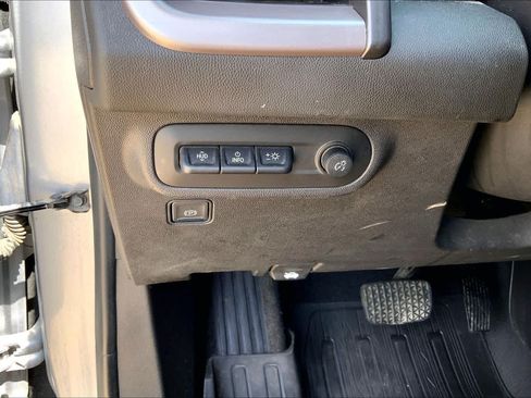Certified 2024 GMC Terrain AT4 w/ Infotainment Package II AWD/4WD image 33