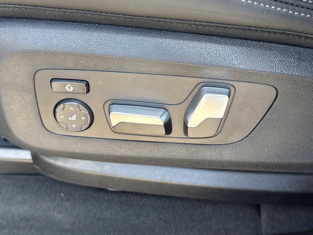 Used 2026 BMW X5 sDrive40i w/ Parking Assistance Package RWD image 20