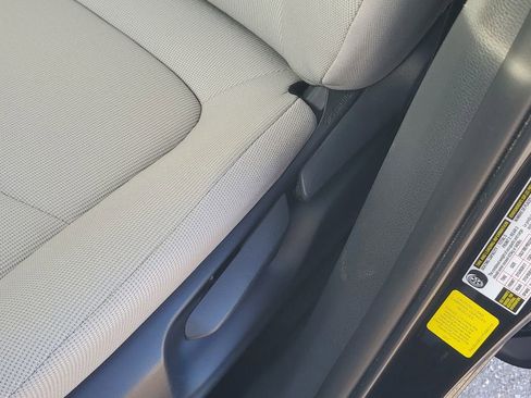 Certified 2023 Toyota Corolla Cross LE w/ Moonroof Package AWD/4WD image 16