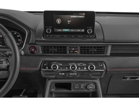 Used 2023 Honda Pilot Sport image 10