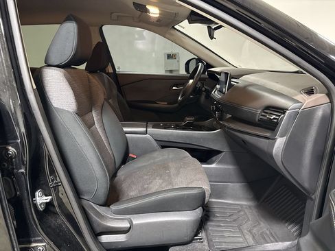 Used 2021 Nissan Rogue SV FWD image 21