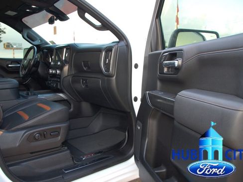 Used 2021 GMC Sierra 1500 AT4 w/ AT4 Value Package AWD/4WD image 17
