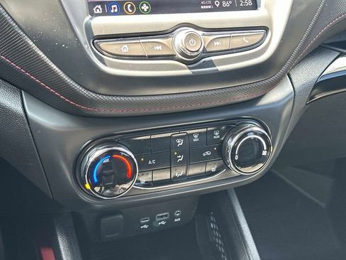 Used 2023 Chevrolet TrailBlazer RS AWD/4WD image 29
