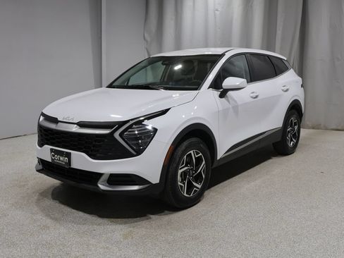 Used 2024 Kia Sportage LX AWD/4WD image 7