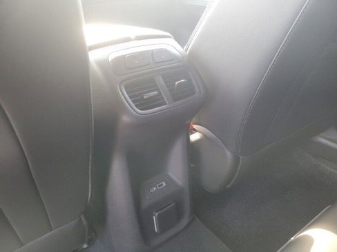 Used 2023 Buick Envision Avenir image 31