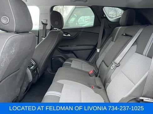 Used 2025 Chevrolet Blazer LT image 9