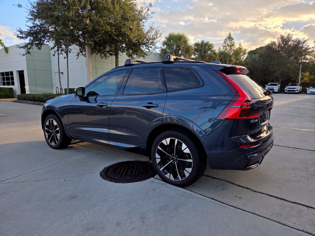 Used 2026 Volvo XC60 B5 Plus AWD/4WD image 6