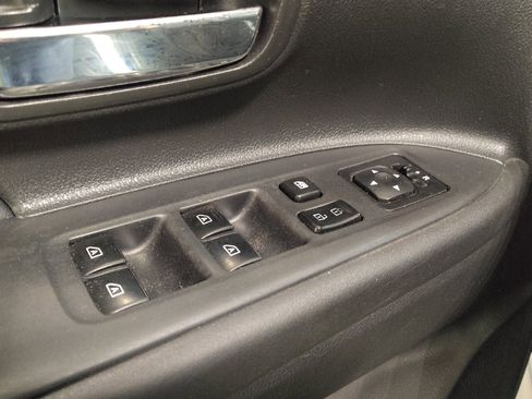 Used 2019 Mitsubishi Outlander SE FWD image 27