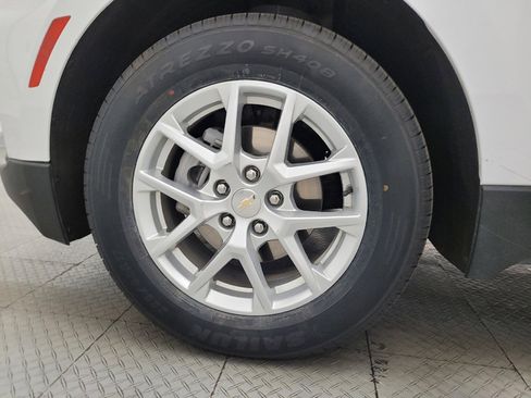 Used 2024 Chevrolet Equinox LS image 31