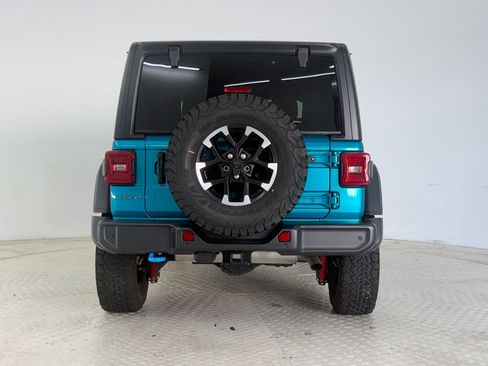 Used 2024 Jeep Wrangler Unlimited Rubicon 4xe w/ Safety Group AWD/4WD image 10