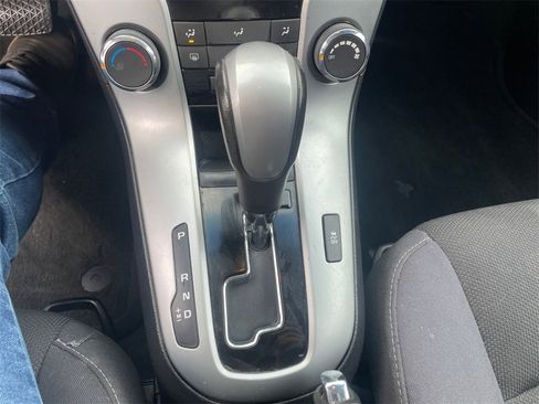 Used 2014 Chevrolet Cruze LT w/ All-Star Edition image 24