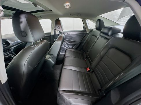 Used 2024 Volkswagen Jetta SE image 27