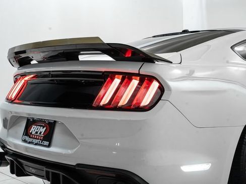 Used 2019 Ford Mustang Coupe w/ Black Accent Package RWD image 11