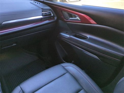 Used 2024 Chevrolet Traverse Z71 image 17