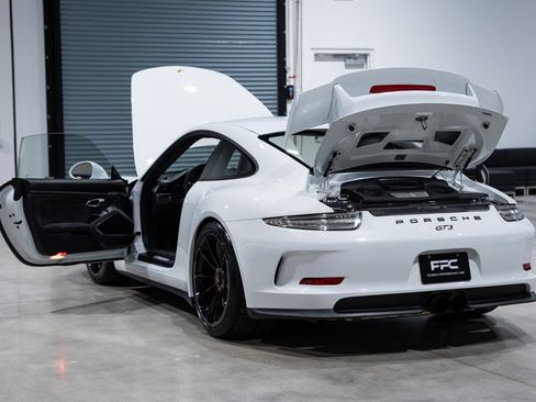 Used 2016 Porsche 911 GT3 RWD image 34