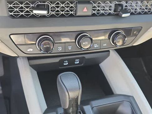 Certified 2025 Honda Accord SE image 39