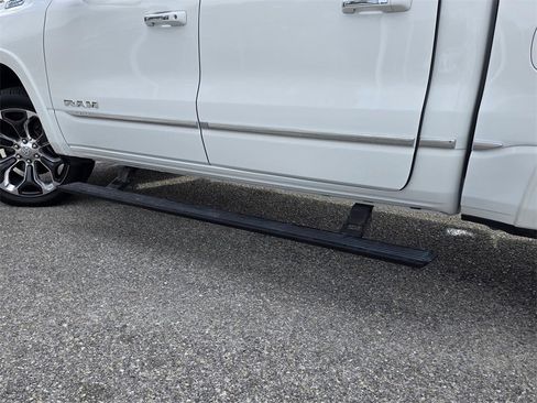 Used 2022 RAM 1500 Limited w/ Body Color Bumper Group image 28