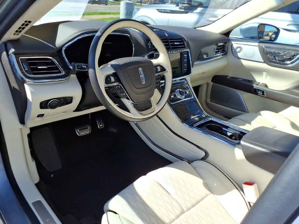 Used 2019 Lincoln Continental Black Label w/ Rear Seat Package AWD/4WD image 60