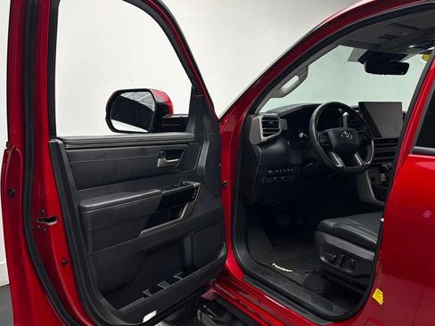 Used 2022 Toyota Tundra Limited w/ Power Package AWD/4WD image 21