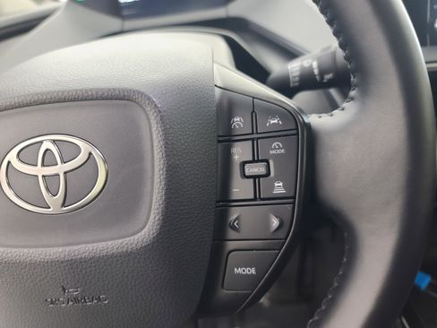 Used 2025 Toyota Prius LE image 27