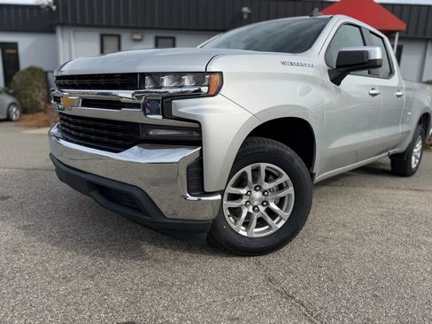 Used 2020 Chevrolet Silverado 1500 LT w/ All-Star Edition image 4