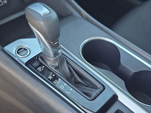 Used 2022 Nissan Altima 2.5 SV image 29