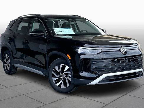 New 2026 Volkswagen Tiguan S FWD image 2