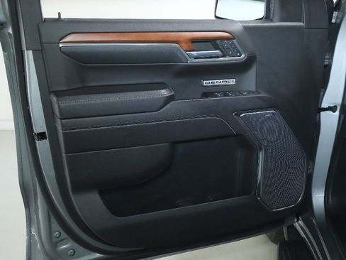 Used 2023 GMC Sierra 1500 Denali w/ Technology Package AWD/4WD image 15