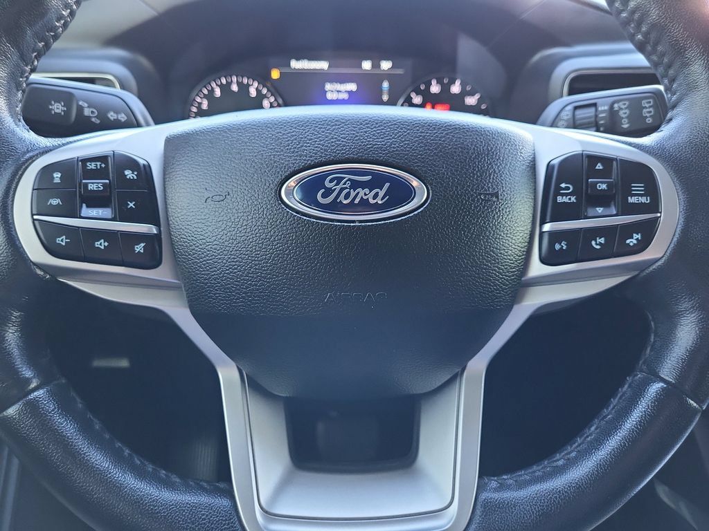 Used 2022 Ford Explorer XLT w/ Equipment Group 202A RWD image 18