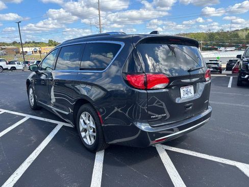 Used 2020 Chrysler Pacifica Limited image 6