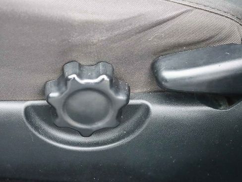 Used 2017 Toyota Tacoma TRD Sport w/ Tow Package image 45