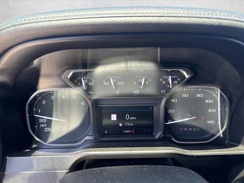 Used 2020 GMC Sierra 1500 SLT RWD image 9