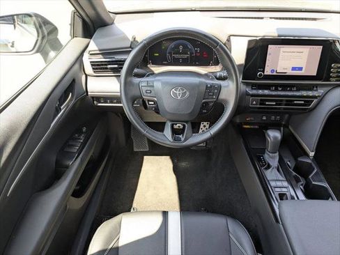 Certified 2025 Toyota Camry SE FWD image 7