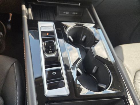 Used 2026 Volkswagen Atlas SE FWD image 18