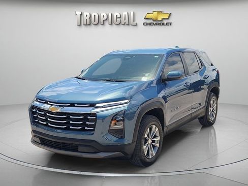Used 2025 Chevrolet Equinox LT FWD image 1