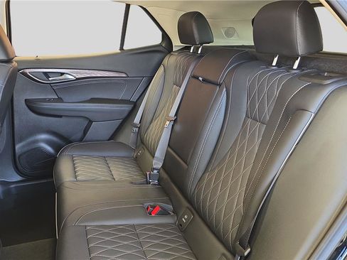 Used 2023 Buick Envision Avenir image 15