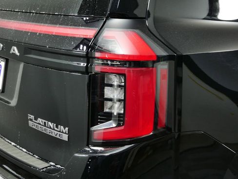 New 2025 Nissan Armada Platinum Reserve image 12