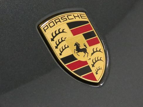 Certified 2024 Porsche Macan AWD/4WD image 13