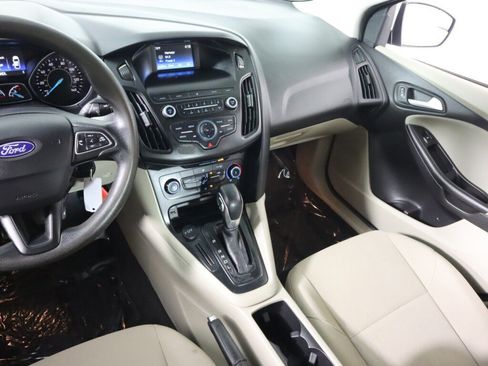 Used 2018 Ford Focus SE FWD image 27