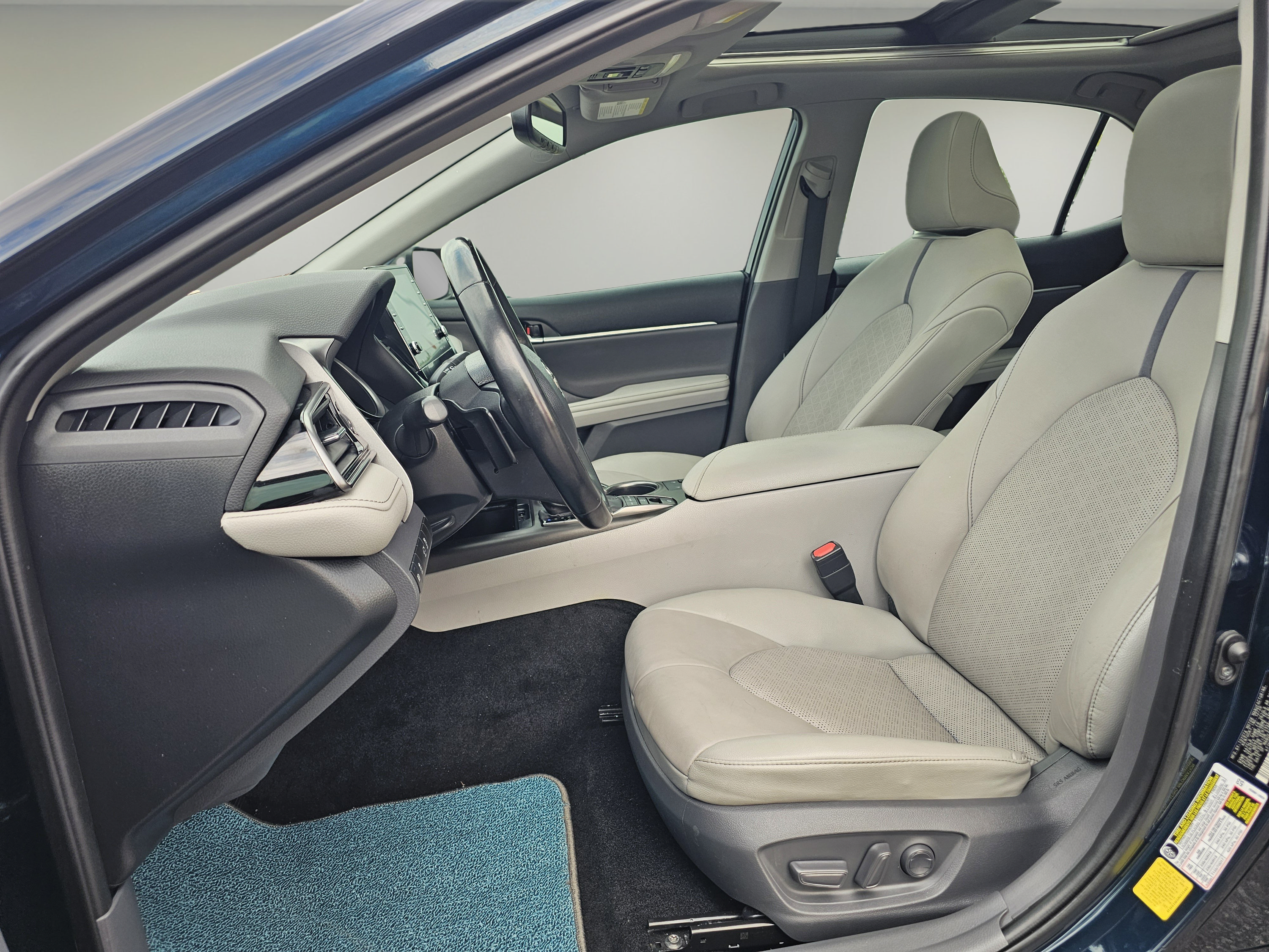 Used 2021 Toyota Camry XSE FWD image 10