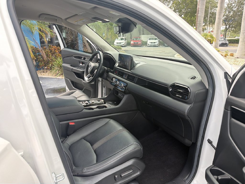 Certified 2025 Honda Pilot EX-L image 33